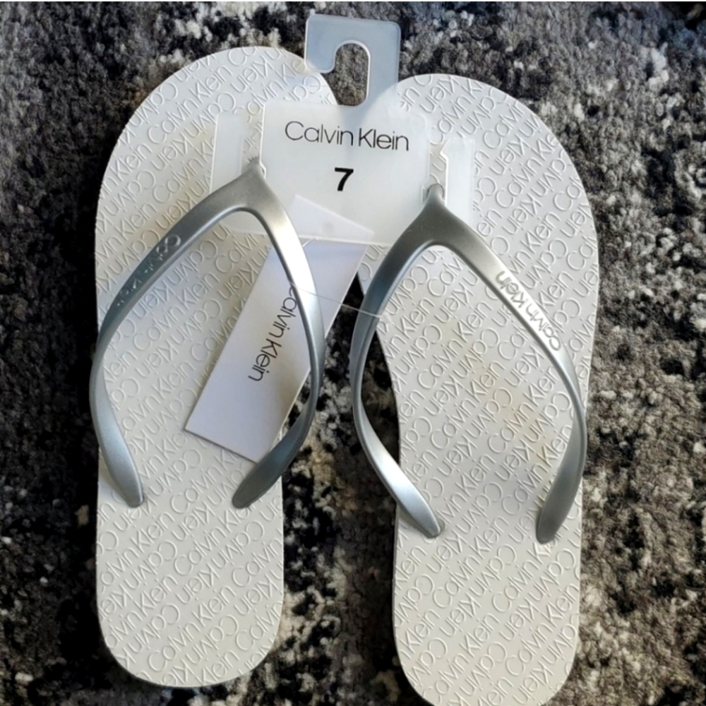 Calvin Klein Flipflops NWT